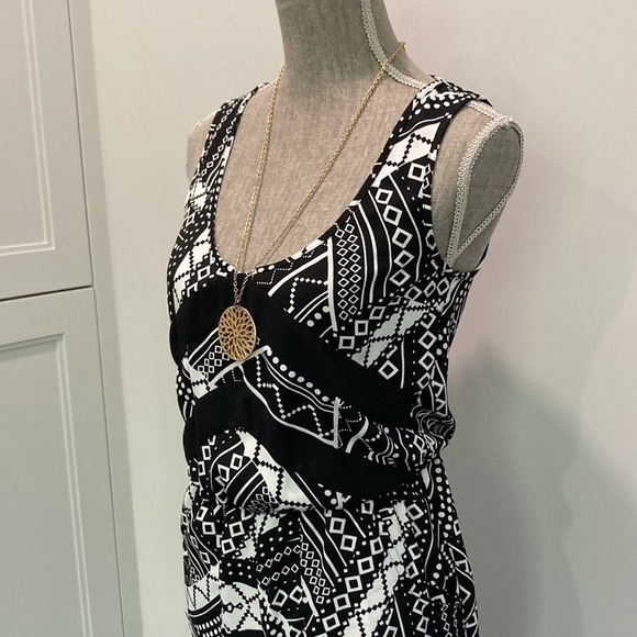 MISS Selfridge black and white Sleeveless jumpsuit - Picture 5 of 17